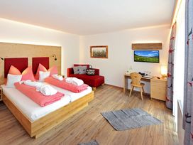 Wanderurlaub mit Bergbahn-Nutzung, Wellness & 5-Gang-Menü im Salzburger Land