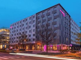 2 Tage Kurzurlaub mit Frühstück im Moxy Frankfurt Airport