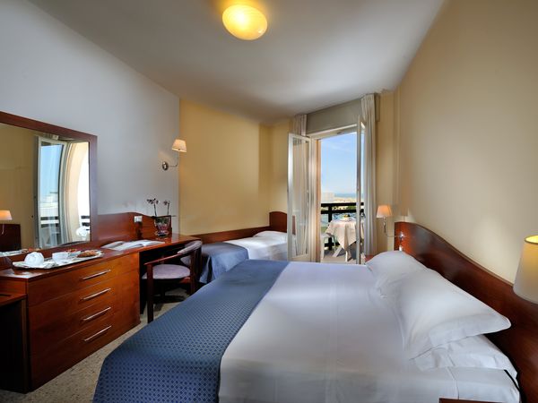 6 Tage italienische Adria im Hotel Palace erleben Hotel Palace in Bibione, Venetien inkl. Halbpension