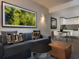 2 Tage im Adina Apartment Hotel 