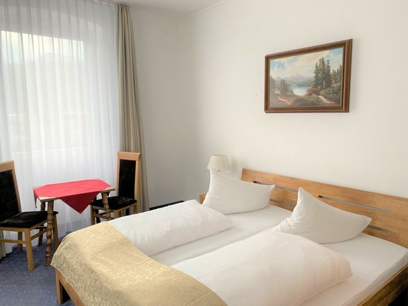 Doppelzimmer DELUXE mit Queensize Bett