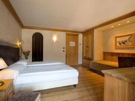 Pure Bergluft 8 Tage mit HP im Hotel Rezia