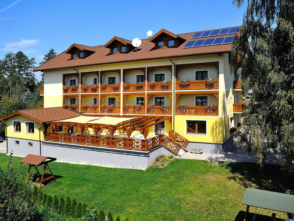 9 Tage am Badesee mit Frühstück im Hotel Alex in St. Kanzian am Klopeiner See, Kärnten inkl. Frühstück