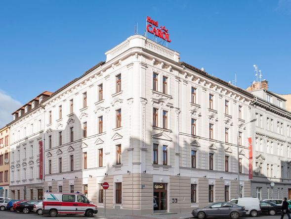 Hotel Carol