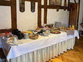 Shopping und Burggeflüster im Wieslauftal / 3 Tage in der Region Stuttgart