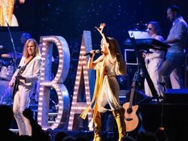 A Tribute to BONEY M. & ABBA in Berlin mit Ticket und Hotel