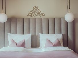 Salzburg Stadt und Land - Auszeit mit Yoga & Infinity Pool