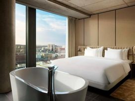 2 Tage Frankfurt erkunden im NH Collection Frankfurt Spin Tower mit Frühstück