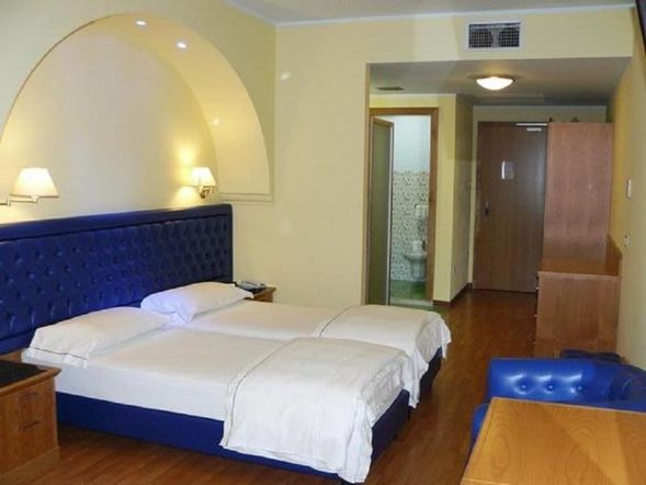 Doppelzimmer SUPERIOR mit Balkon und Seeblick