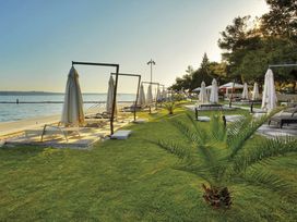 5 Tage Urlaub mit Frühstück im Hotel Mirna by Lifeclass Hotels & Spa