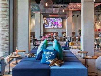 2 Tage Kurzurlaub mit Frühstück im Moxy Hamburg City