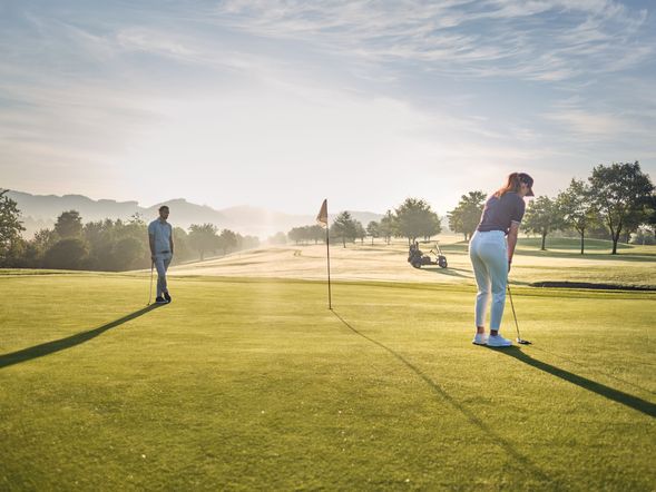 Rundum putten: 4 Tage Golf & Luxus im Sauerland