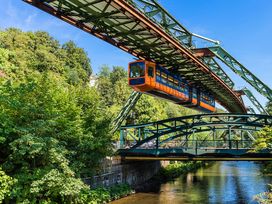Zwischen Zoo und Schwebebahn in Wuppertal - 2 Tage