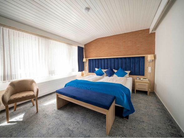 Doppelzimmer Weihnachtsarrangement