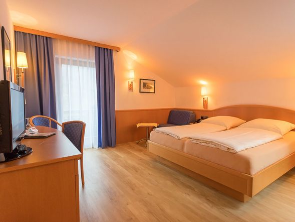 Doppelzimmer STANDARD mit Balkon