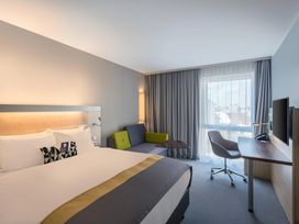 2 Tage Kurzurlaub mit Frühstück im Holiday Inn Express Gütersloh