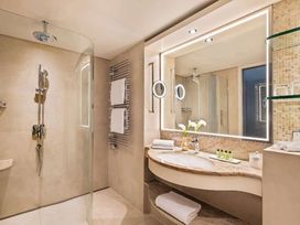 5 Tage im Grand Elysee Hamburg 