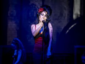 Amy in the Sky - Club Forever in Berlin mit Ticket und Hotel