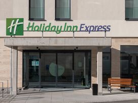 2 Tage mit Frühstück im Holiday Inn Express Munich