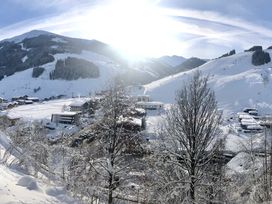 say hello. to the happYellow. 3 Tage in Saalbach