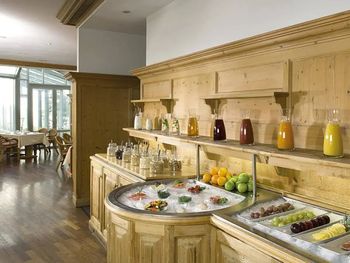 Deggendorf trifft London - 2 Tage im SCOTTY + PAUL Hotel Deggendorf