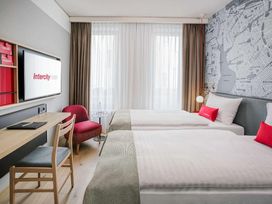 8 Tage außerhalb Hamburgs nächtigen 