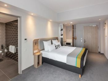 6 Tage mit Frühstück im Holiday Inn Express Munich