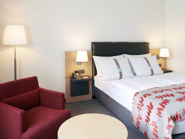 2 Tage Mitten in Essen- Kultur und Shopping im Pott FOUR Essen City Centre inkl. Frühstück