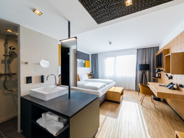 Sightseeing in Rüsselsheim und Frankfurt Nur Übernachtung