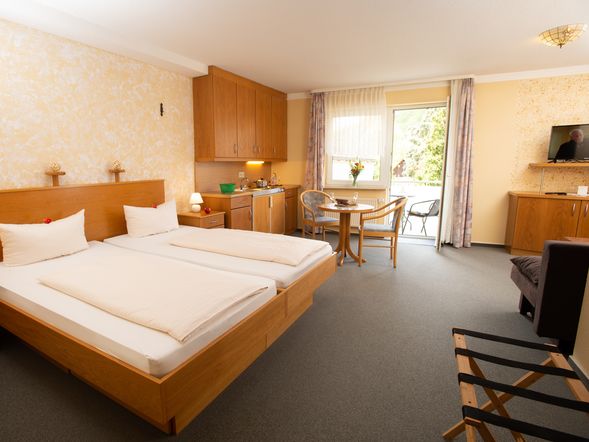 Doppelzimmer Superior mit Küchenzeile und Balkon