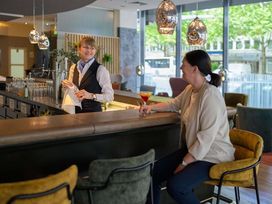 2 Tage mit Frühstück im Hotel Novotel Aachen City