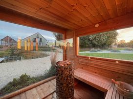 4 Tage im Lifestyle Hotel - Aktiv & Entspannt: Radfahren & Wellness am Neusiedler See