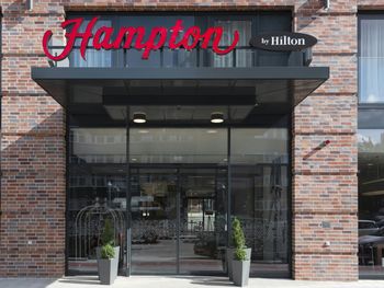 2 Tage im Hampton By Hilton Hamburg mit Frühstück
