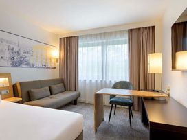 2 Tage mit Frühstück im Hotel Novotel Aachen City