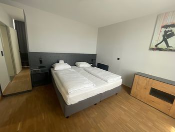 Bild 10 von 17