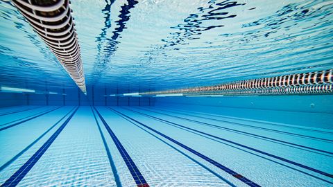 Schwimmbecken