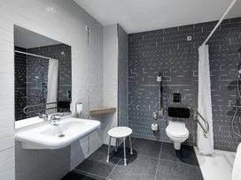 2 Tage mit Frühstück im Holiday Inn Regensburg