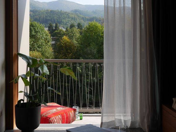 Moderne Auszeit im Schwarzwald (6 Nächte) in Waldkirch Frühstück