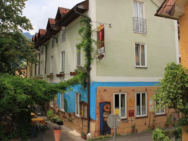 Berge und Seen mit dem E-Mountainbike erkunden mit FR in Bad Ischl Frühstück