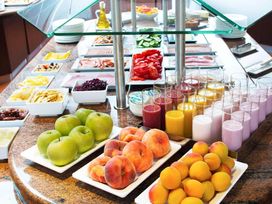 2 Tage Kurzurlaub mit Frühstück im Courtyard Schwerin