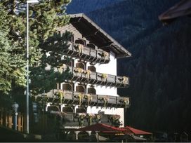 Alpenflair & Auszeit – Wohlfühlen im Berghotel Basur