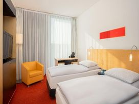 2 Tage im INNSIDE by Melia Düsseldorf Seestern