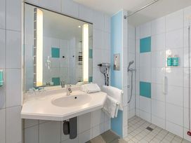 2 Tage mit Frühstück im Hotel Novotel Aachen City