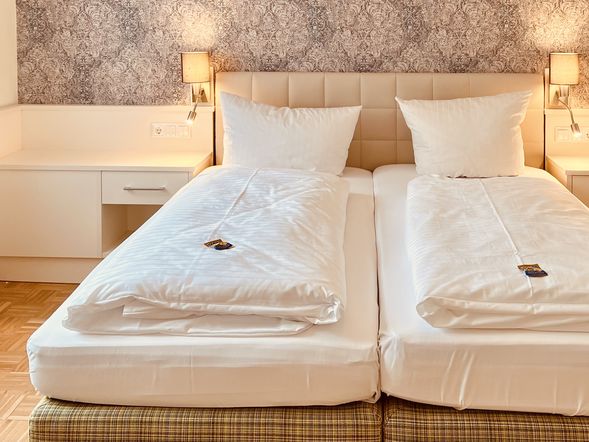 Deluxe Apartment mit Dachterrasse & Whirlpool 1-8 Personen