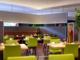 2 Tage mit Frühstück im Hotel Novotel Aachen City