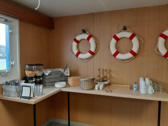 ARCONA - Hostel on the Water