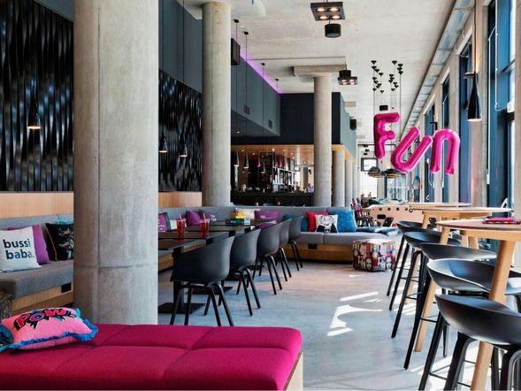 MOXY Vienna Airport