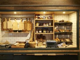 2 Tage Kurzurlaub mit Frühstück im Moxy Frankfurt Airport