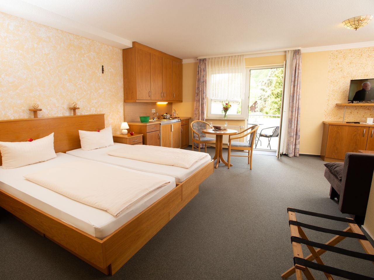 Doppelzimmer Superior mit Küchenzeile und Balkon