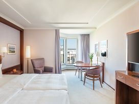 5-Sterne Urlaub in Hamburg! 2 Tage im Grand Elysee Hamburg mit Frühstück